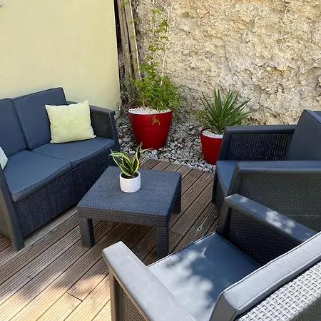 別荘 Petite Maison, Cosy, Sur Les Collines Nicoises ニース