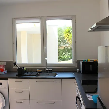 別荘 Petite Maison, Cosy, Sur Les Collines Nicoises ニース